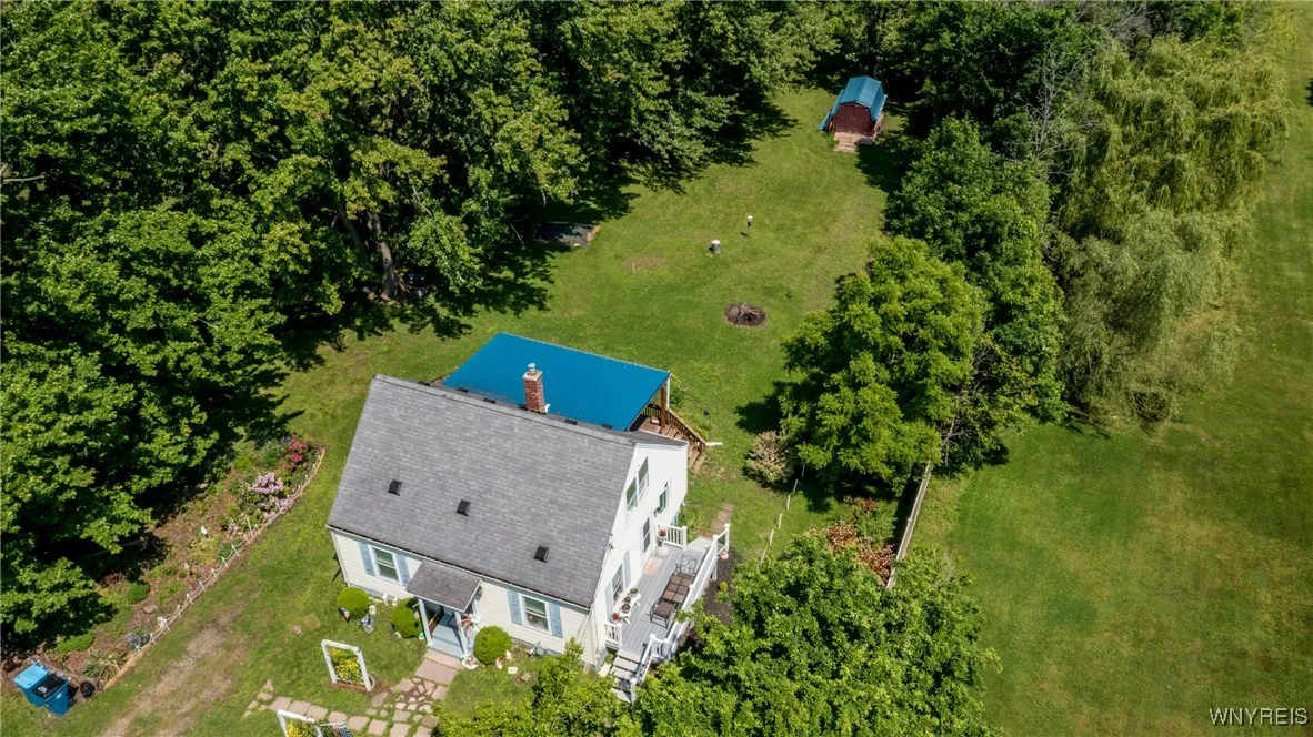 7084 Versailles Road, Evans, New York 14047, Evans, New York 14047, 2 Bedrooms Bedrooms, 7 Rooms Rooms,1 BathroomBathrooms,Residential,Closed,7084 Versailles Road, Evans, New York 14047,0,B1613510