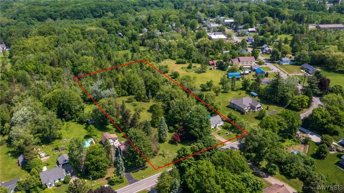 7084 Versailles Road, Evans, New York 14047, Evans, New York 14047, 2 Bedrooms Bedrooms, 7 Rooms Rooms,1 BathroomBathrooms,Residential,Closed,7084 Versailles Road, Evans, New York 14047,0,B1613510