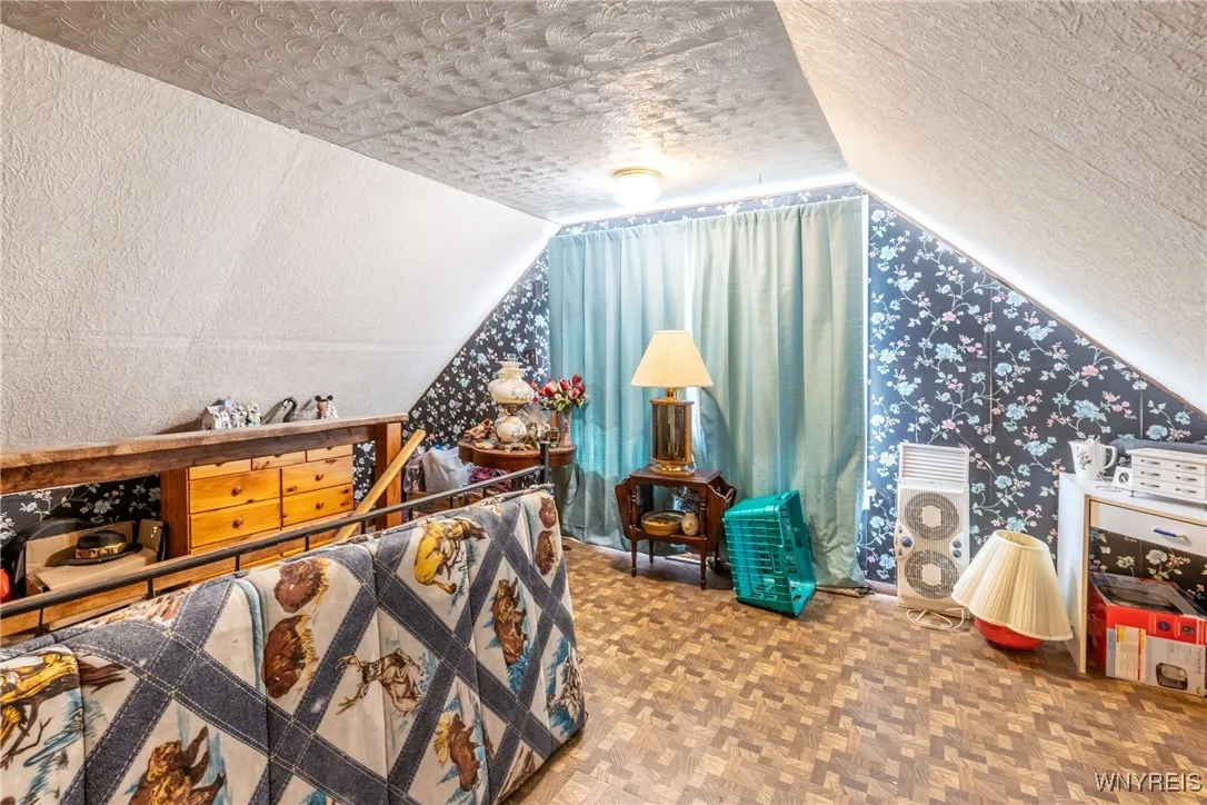 7084 Versailles Road, Evans, New York 14047, Evans, New York 14047, 2 Bedrooms Bedrooms, 7 Rooms Rooms,1 BathroomBathrooms,Residential,Closed,7084 Versailles Road, Evans, New York 14047,0,B1613510