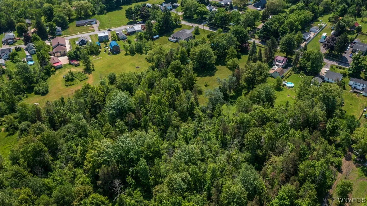 7084 Versailles Road, Evans, New York 14047, Evans, New York 14047, 2 Bedrooms Bedrooms, 7 Rooms Rooms,1 BathroomBathrooms,Residential,Closed,7084 Versailles Road, Evans, New York 14047,0,B1613510