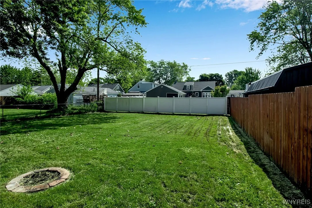 280 Tampa Drive, West Seneca, New York 14220, West Seneca, New York 14220, 3 Bedrooms Bedrooms, 8 Rooms Rooms,2 BathroomsBathrooms,Residential,Closed,280 Tampa Drive, West Seneca, New York 14220,0,B1614131