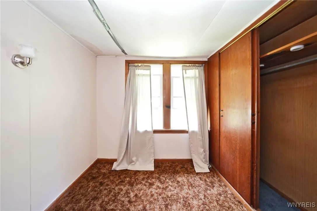 8587 Larch Street, Evans, New York 14006, Evans, New York 14006, 2 Bedrooms Bedrooms, 5 Rooms Rooms,1 BathroomBathrooms,Residential,Closed,8587 Larch Street, Evans, New York 14006,0,B1613827