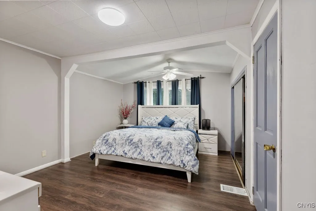 405 East Molloy Road, Salina, New York 13211, Salina, New York 13211, 3 Bedrooms Bedrooms, 9 Rooms Rooms,2 BathroomsBathrooms,Residential,Closed,405 East Molloy Road, Salina, New York 13211,0,S1614096