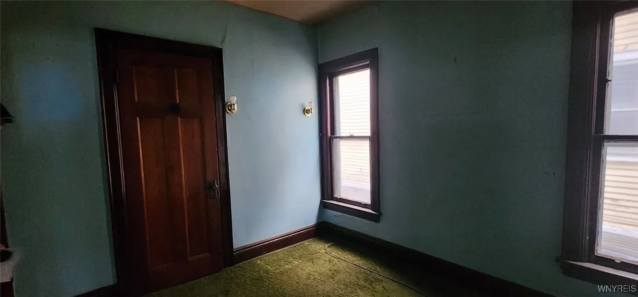 44 Laurel Street, Buffalo, New York 14209, Buffalo, New York 14209, 6 Bedrooms Bedrooms, ,2 BathroomsBathrooms,Residential,Closed,44 Laurel Street, Buffalo, New York 14209,0,B1613881