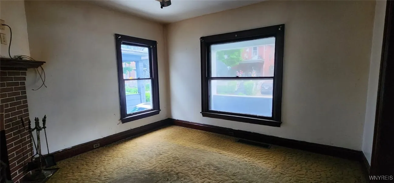 44 Laurel Street, Buffalo, New York 14209, Buffalo, New York 14209, 6 Bedrooms Bedrooms, ,2 BathroomsBathrooms,Residential,Closed,44 Laurel Street, Buffalo, New York 14209,0,B1613881