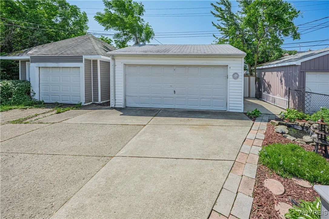2 Car Garage