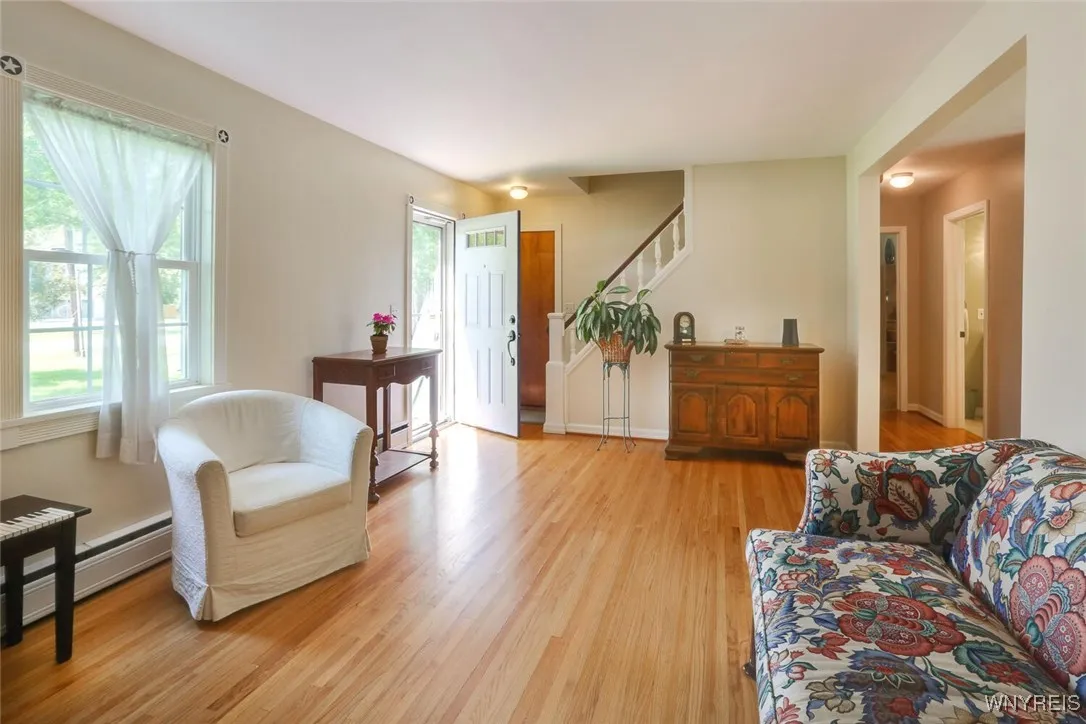 8930 Gaskin Road, Clarence, New York 14031, Clarence, New York 14031, 3 Bedrooms Bedrooms, 11 Rooms Rooms,2 BathroomsBathrooms,Residential,Closed,8930 Gaskin Road, Clarence, New York 14031,B1613223