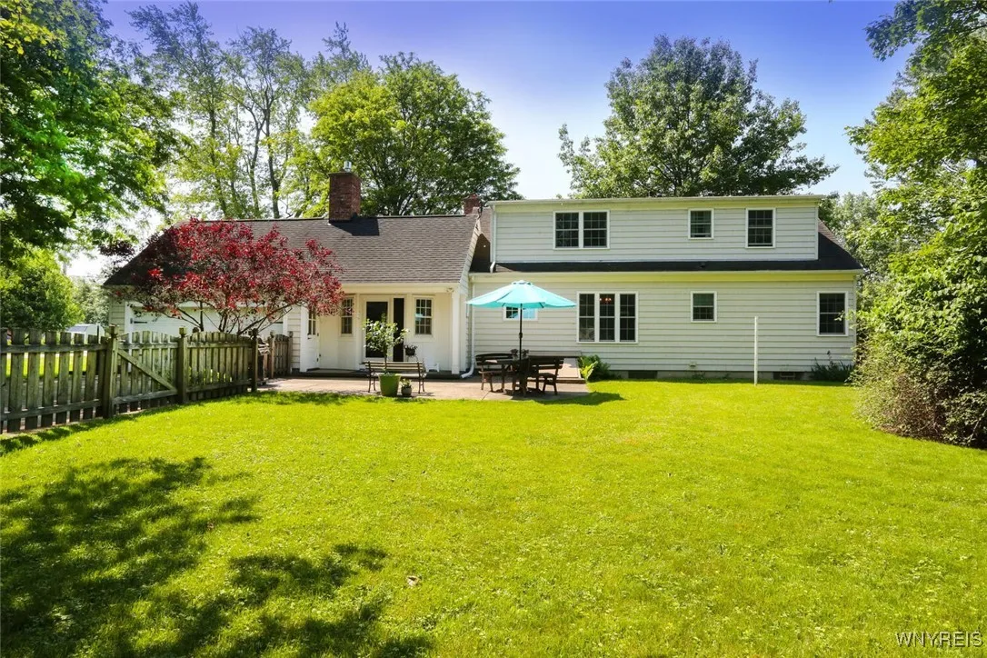8930 Gaskin Road, Clarence, New York 14031, Clarence, New York 14031, 3 Bedrooms Bedrooms, 11 Rooms Rooms,2 BathroomsBathrooms,Residential,Closed,8930 Gaskin Road, Clarence, New York 14031,B1613223