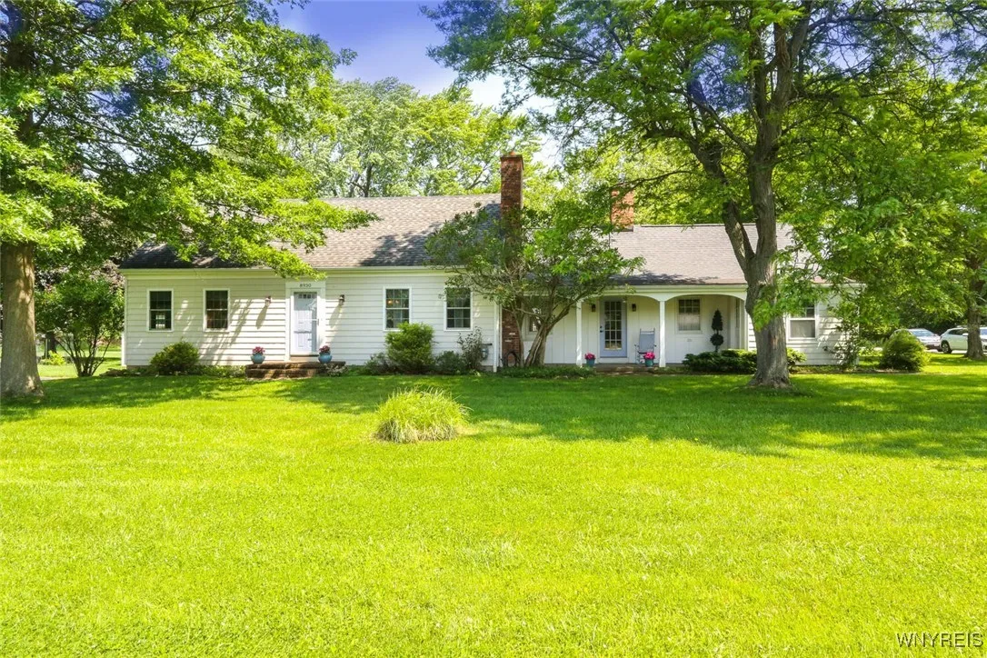 8930 Gaskin Road, Clarence, New York 14031, Clarence, New York 14031, 3 Bedrooms Bedrooms, 11 Rooms Rooms,2 BathroomsBathrooms,Residential,Closed,8930 Gaskin Road, Clarence, New York 14031,B1613223
