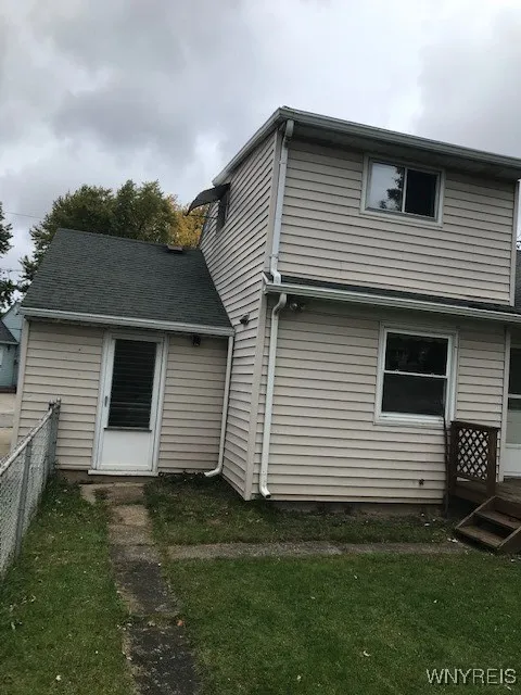 19 #17 Starcrest Drive 17, Cheektowaga, New York 1, Cheektowaga, New York 14425, 2 Bedrooms Bedrooms, 5 Rooms Rooms,1 BathroomBathrooms,Residential Lease,Closed,19 #17 Starcrest Drive 17, Cheektowaga, New York 1,B1613443