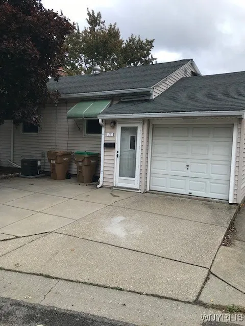 19 #17 Starcrest Drive 17, Cheektowaga, New York 1, Cheektowaga, New York 14425, 2 Bedrooms Bedrooms, 5 Rooms Rooms,1 BathroomBathrooms,Residential Lease,Closed,19 #17 Starcrest Drive 17, Cheektowaga, New York 1,B1613443