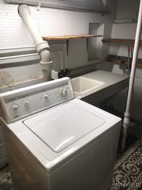 19 #17 Starcrest Drive 17, Cheektowaga, New York 1, Cheektowaga, New York 14425, 2 Bedrooms Bedrooms, 5 Rooms Rooms,1 BathroomBathrooms,Residential Lease,Closed,19 #17 Starcrest Drive 17, Cheektowaga, New York 1,B1613443
