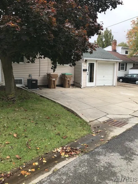 19 #17 Starcrest Drive 17, Cheektowaga, New York 1, Cheektowaga, New York 14425, 2 Bedrooms Bedrooms, 5 Rooms Rooms,1 BathroomBathrooms,Residential Lease,Closed,19 #17 Starcrest Drive 17, Cheektowaga, New York 1,B1613443