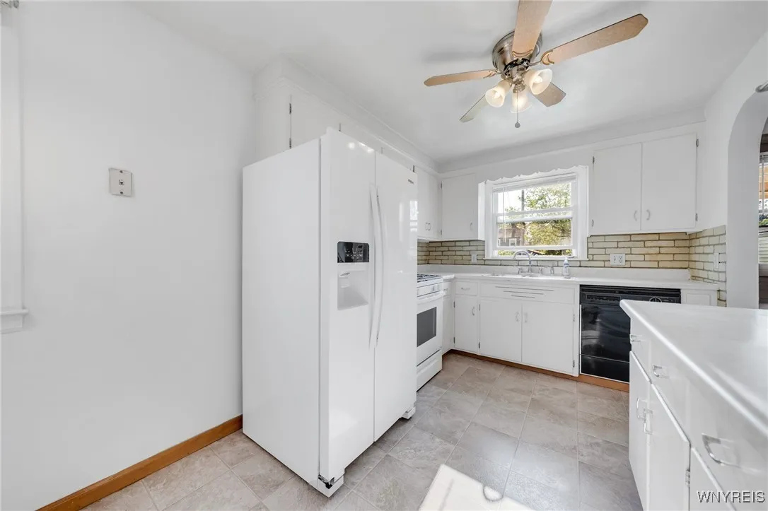 265 Fairfield Avenue, Tonawanda-town, New York 142, Tonawanda, New York 14223, 3 Bedrooms Bedrooms, 6 Rooms Rooms,1 BathroomBathrooms,Residential,Closed,265 Fairfield Avenue, Tonawanda-town, New York 142,B1614181