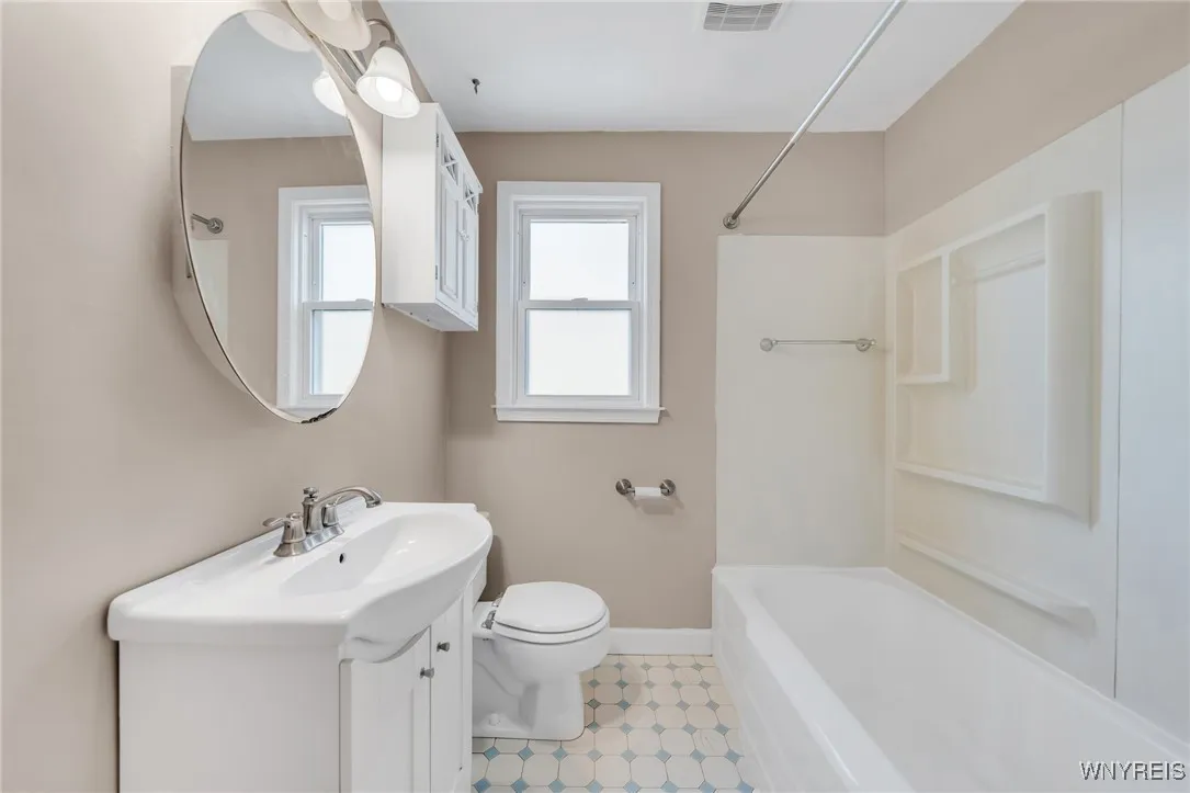 265 Fairfield Avenue, Tonawanda-town, New York 142, Tonawanda, New York 14223, 3 Bedrooms Bedrooms, 6 Rooms Rooms,1 BathroomBathrooms,Residential,Closed,265 Fairfield Avenue, Tonawanda-town, New York 142,B1614181