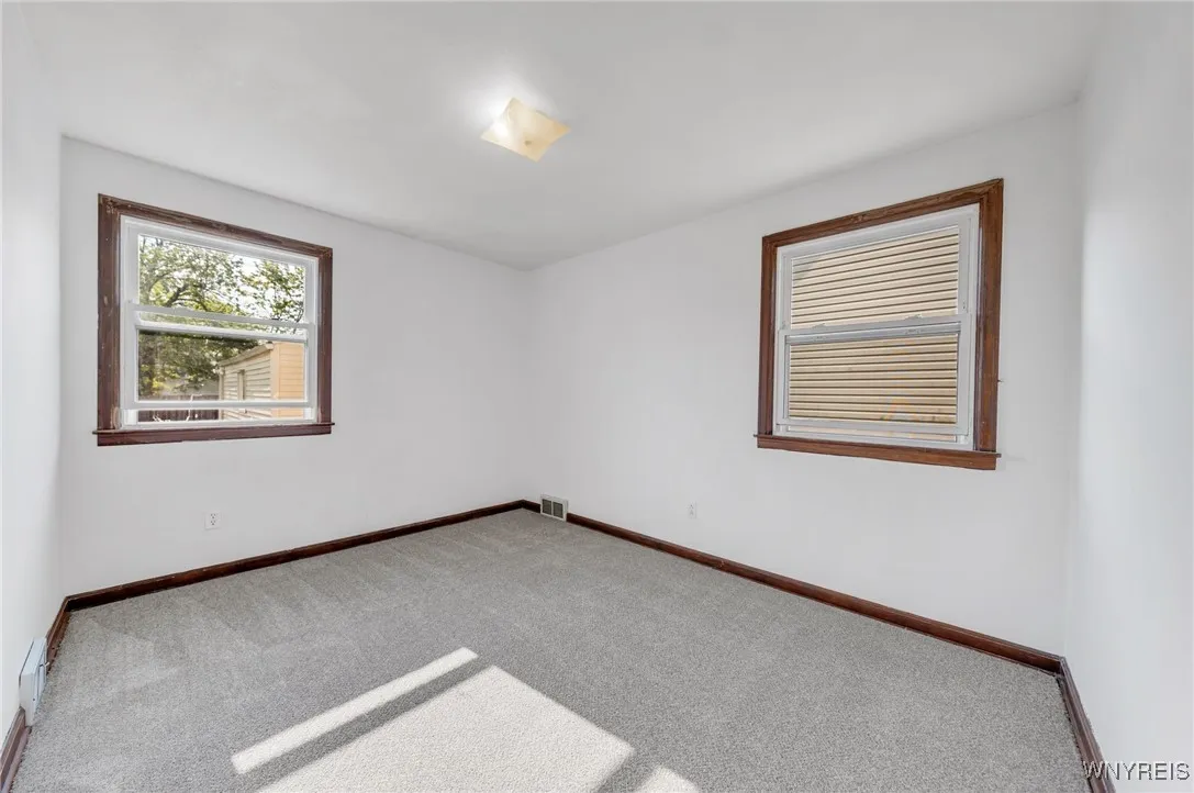 265 Fairfield Avenue, Tonawanda-town, New York 142, Tonawanda, New York 14223, 3 Bedrooms Bedrooms, 6 Rooms Rooms,1 BathroomBathrooms,Residential,Closed,265 Fairfield Avenue, Tonawanda-town, New York 142,B1614181