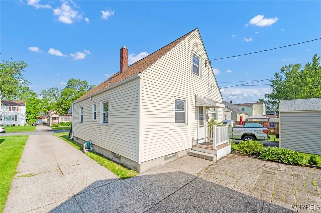 265 Fairfield Avenue, Tonawanda-town, New York 142, Tonawanda, New York 14223, 3 Bedrooms Bedrooms, 6 Rooms Rooms,1 BathroomBathrooms,Residential,Closed,265 Fairfield Avenue, Tonawanda-town, New York 142,B1614181