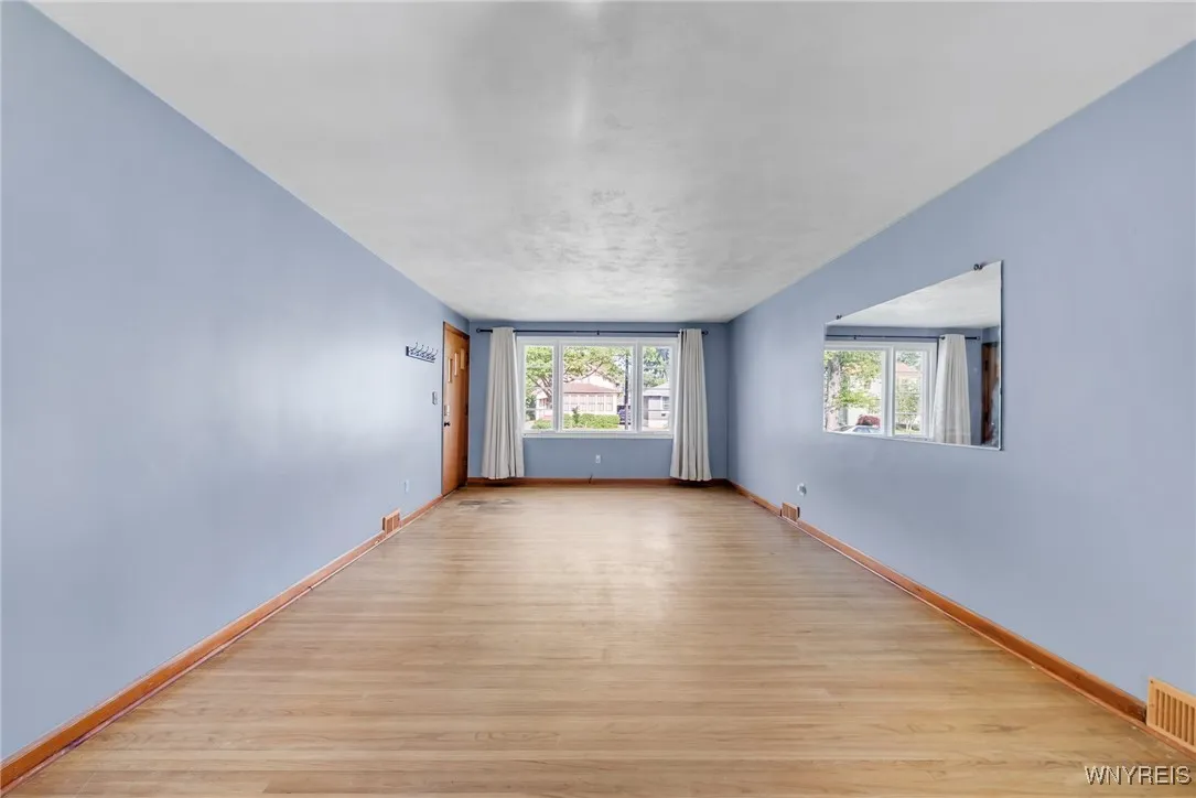 265 Fairfield Avenue, Tonawanda-town, New York 142, Tonawanda, New York 14223, 3 Bedrooms Bedrooms, 6 Rooms Rooms,1 BathroomBathrooms,Residential,Closed,265 Fairfield Avenue, Tonawanda-town, New York 142,B1614181