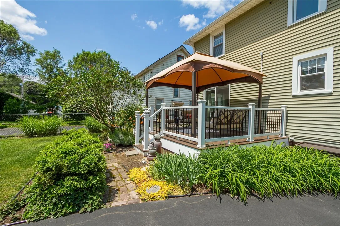 207 Wimbledon Road, Irondequoit, New York 14617, Irondequoit, New York 14617, 3 Bedrooms Bedrooms, 7 Rooms Rooms,2 BathroomsBathrooms,Residential,Closed,207 Wimbledon Road, Irondequoit, New York 14617,0,R1613869