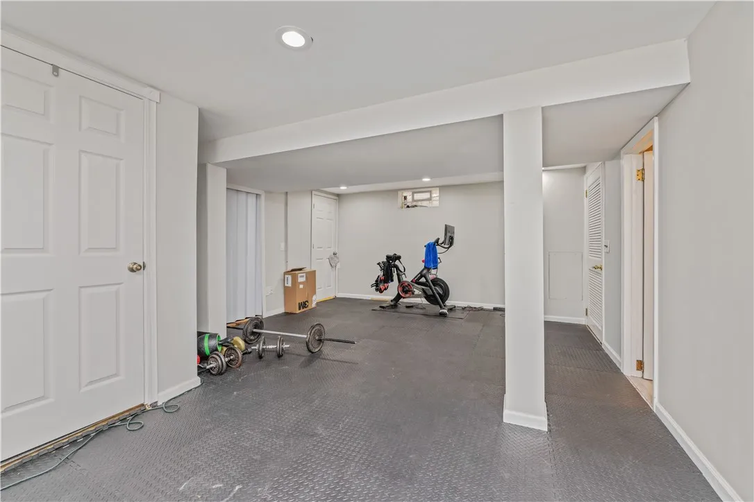 193 Shorecliff Drive, Greece, New York 14612, Greece, New York 14612, 3 Bedrooms Bedrooms, 8 Rooms Rooms,2 BathroomsBathrooms,Residential,Closed,193 Shorecliff Drive, Greece, New York 14612,R1614218