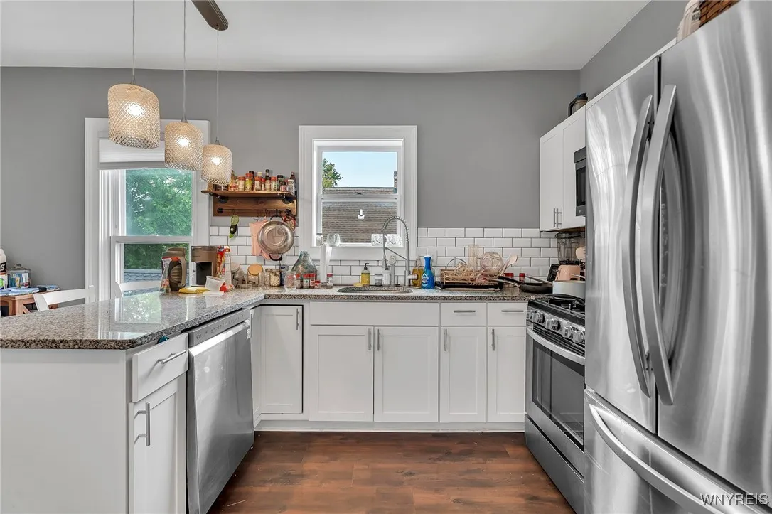 47 Abbottsford Place, Buffalo, New York 14213, Buffalo, New York 14213, 6 Bedrooms Bedrooms, ,2 BathroomsBathrooms,Residential,Closed,47 Abbottsford Place, Buffalo, New York 14213,B1614106