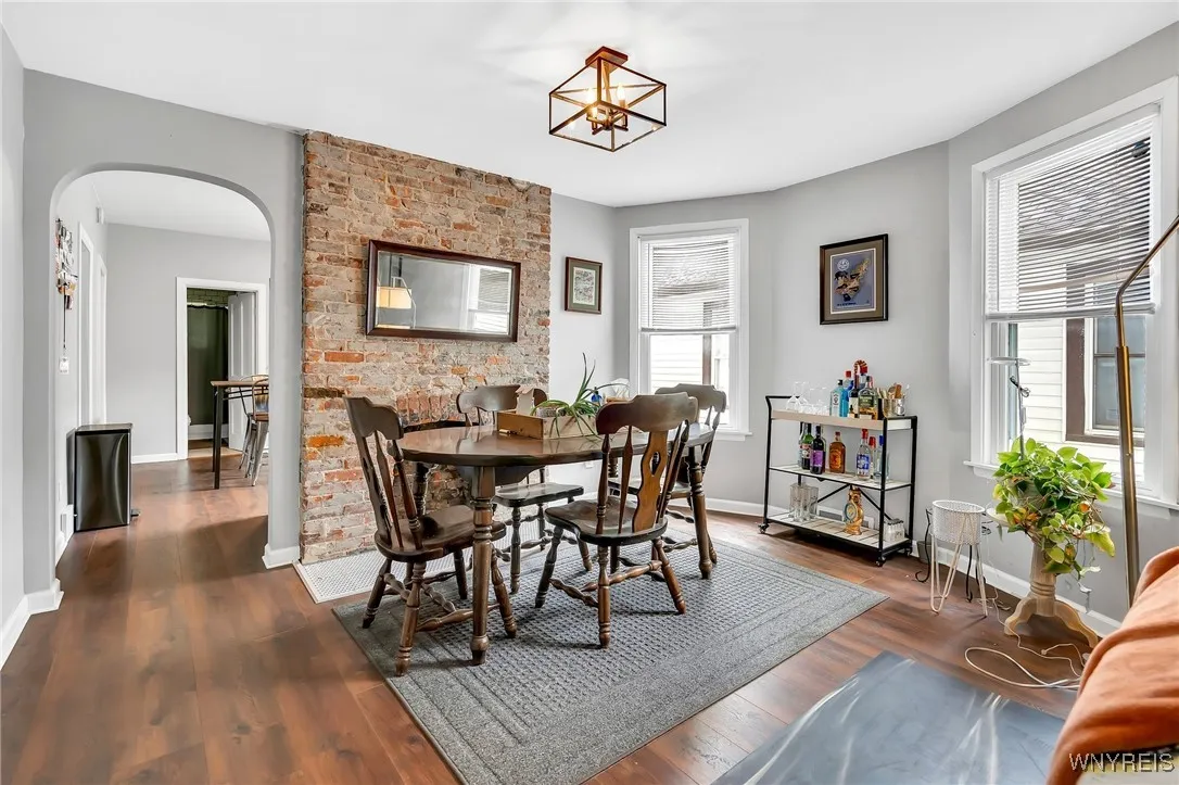 47 Abbottsford Place, Buffalo, New York 14213, Buffalo, New York 14213, 6 Bedrooms Bedrooms, ,2 BathroomsBathrooms,Residential,Closed,47 Abbottsford Place, Buffalo, New York 14213,B1614106