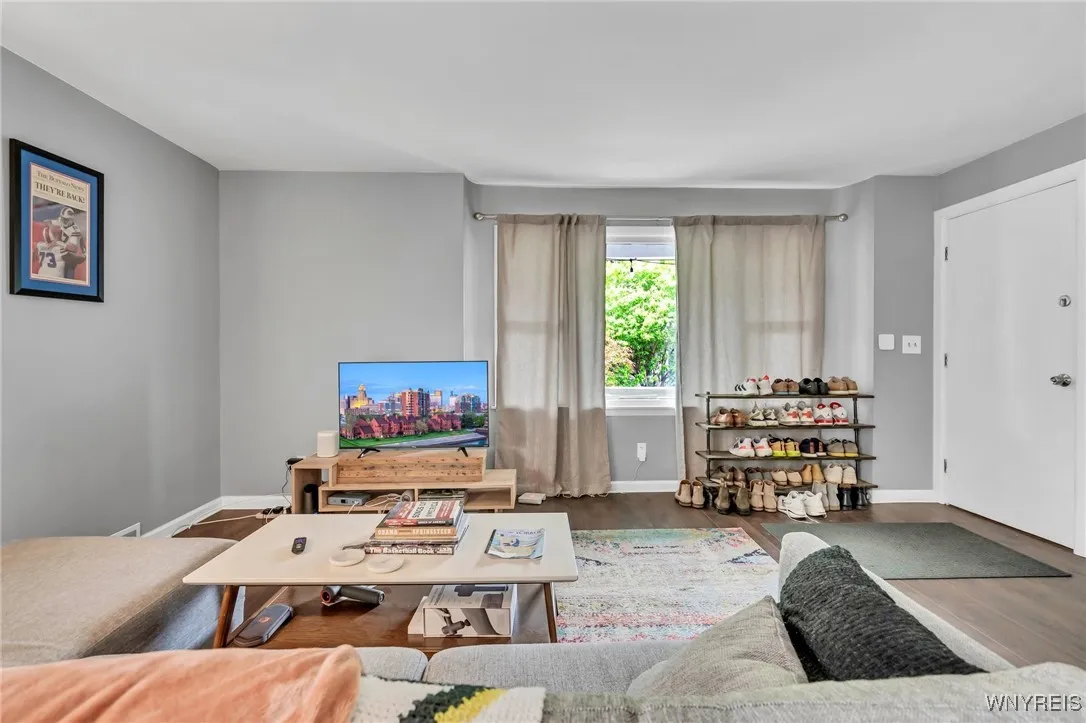 47 Abbottsford Place, Buffalo, New York 14213, Buffalo, New York 14213, 6 Bedrooms Bedrooms, ,2 BathroomsBathrooms,Residential,Closed,47 Abbottsford Place, Buffalo, New York 14213,B1614106