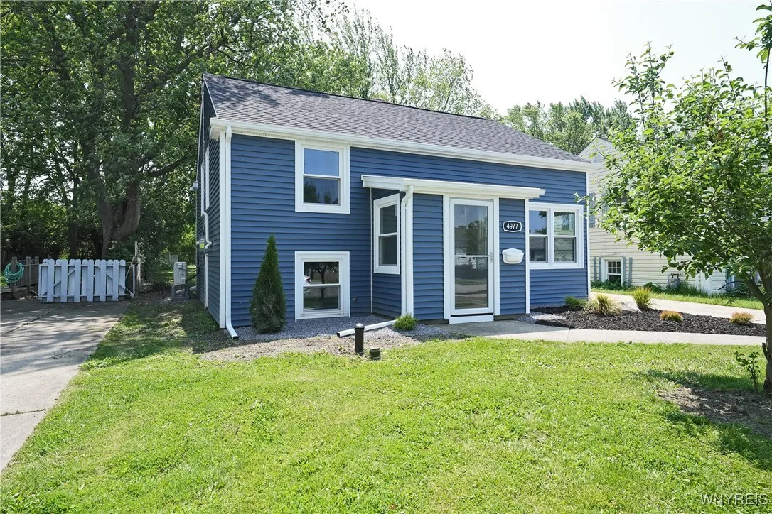 4977 Morgan Parkway, Hamburg, New York 14075, Hamburg, New York 14075, 3 Bedrooms Bedrooms, 6 Rooms Rooms,1 BathroomBathrooms,Residential,Closed,4977 Morgan Parkway, Hamburg, New York 14075,B1613735