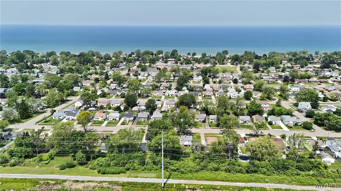 4977 Morgan Parkway, Hamburg, New York 14075, Hamburg, New York 14075, 3 Bedrooms Bedrooms, 6 Rooms Rooms,1 BathroomBathrooms,Residential,Closed,4977 Morgan Parkway, Hamburg, New York 14075,B1613735