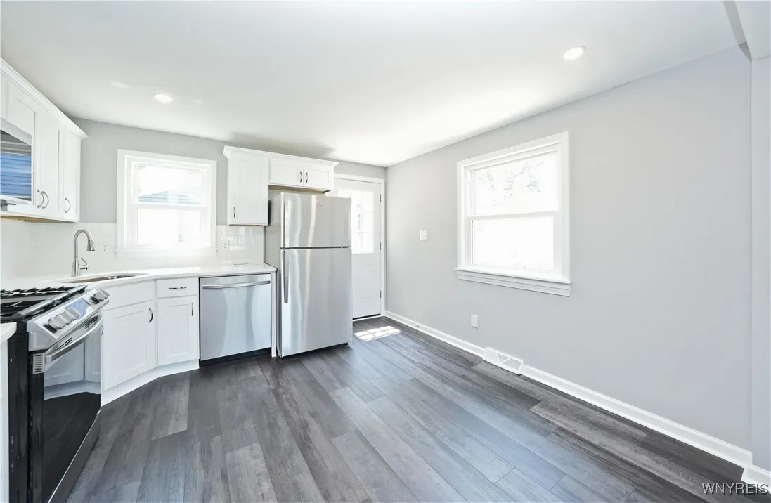4977 Morgan Parkway, Hamburg, New York 14075, Hamburg, New York 14075, 3 Bedrooms Bedrooms, 6 Rooms Rooms,1 BathroomBathrooms,Residential,Closed,4977 Morgan Parkway, Hamburg, New York 14075,B1613735