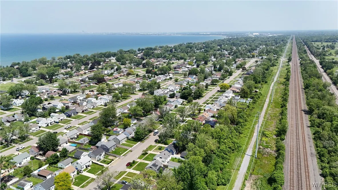 4977 Morgan Parkway, Hamburg, New York 14075, Hamburg, New York 14075, 3 Bedrooms Bedrooms, 6 Rooms Rooms,1 BathroomBathrooms,Residential,Closed,4977 Morgan Parkway, Hamburg, New York 14075,B1613735