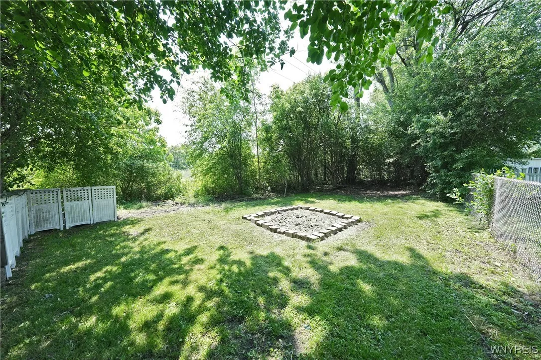 4977 Morgan Parkway, Hamburg, New York 14075, Hamburg, New York 14075, 3 Bedrooms Bedrooms, 6 Rooms Rooms,1 BathroomBathrooms,Residential,Closed,4977 Morgan Parkway, Hamburg, New York 14075,B1613735