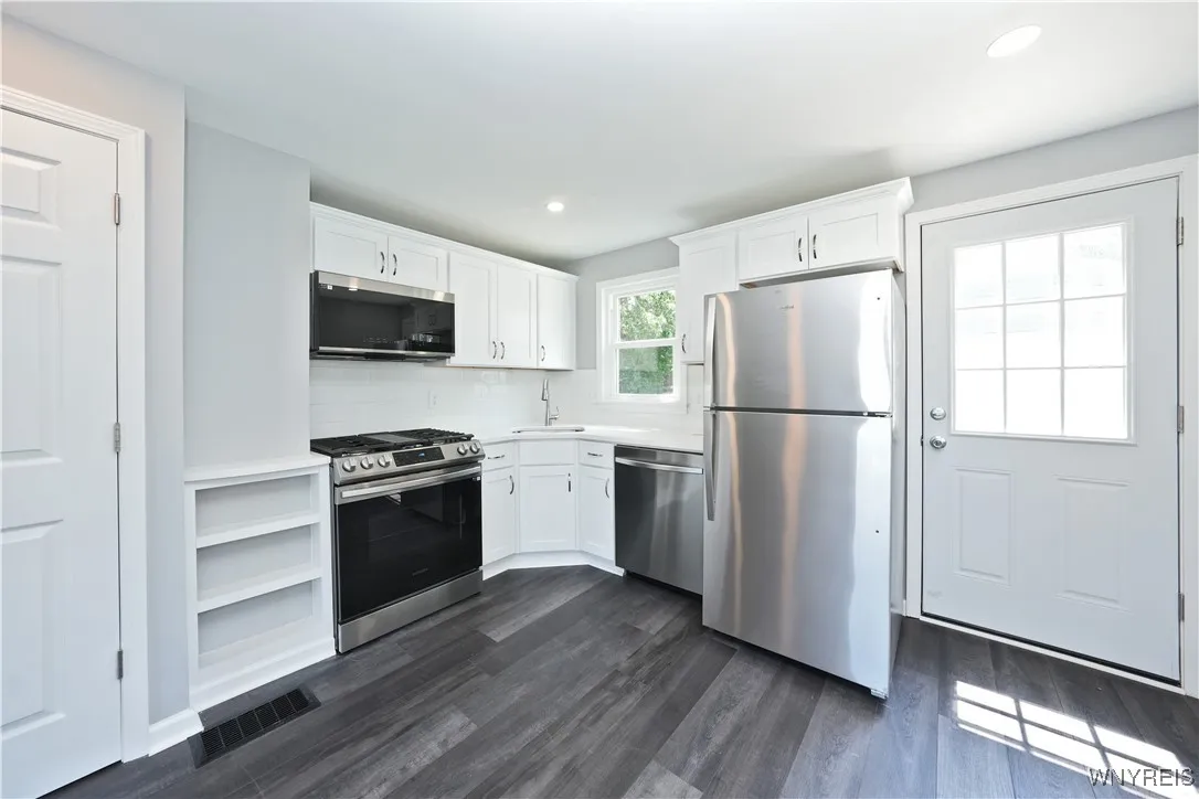 4977 Morgan Parkway, Hamburg, New York 14075, Hamburg, New York 14075, 3 Bedrooms Bedrooms, 6 Rooms Rooms,1 BathroomBathrooms,Residential,Closed,4977 Morgan Parkway, Hamburg, New York 14075,B1613735