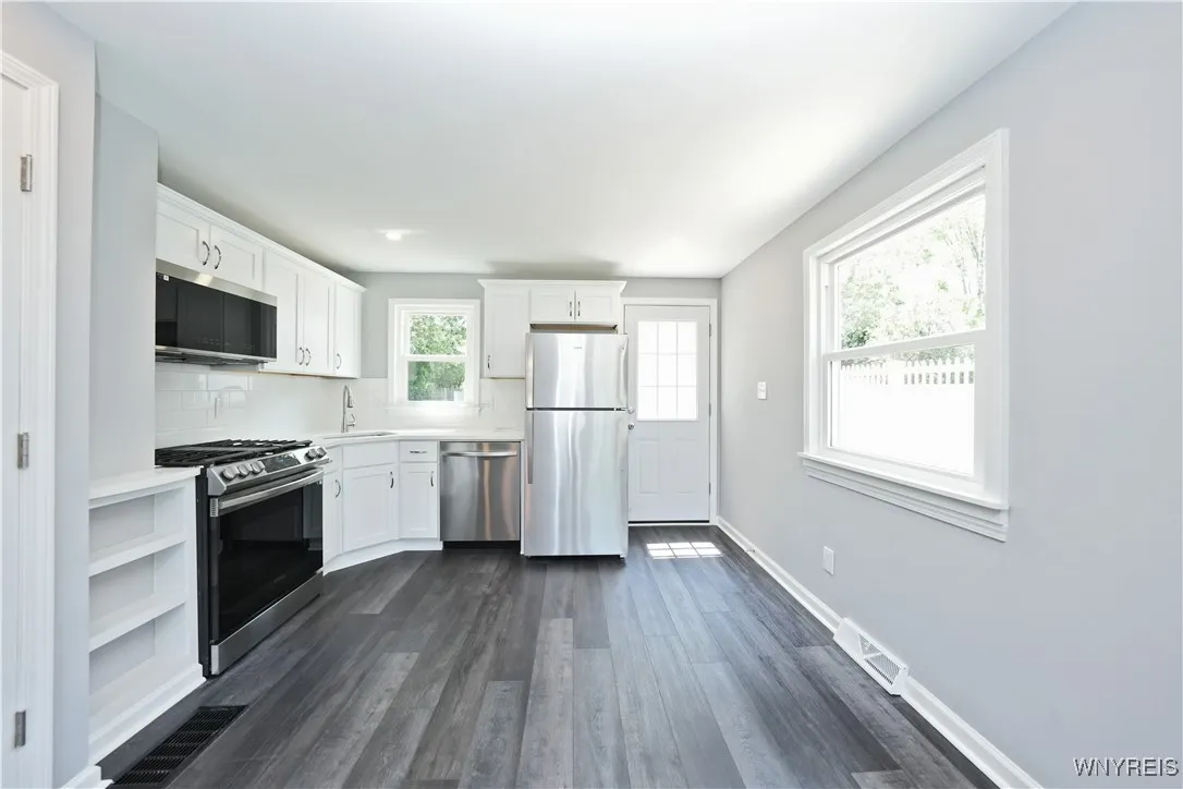 4977 Morgan Parkway, Hamburg, New York 14075, Hamburg, New York 14075, 3 Bedrooms Bedrooms, 6 Rooms Rooms,1 BathroomBathrooms,Residential,Closed,4977 Morgan Parkway, Hamburg, New York 14075,B1613735