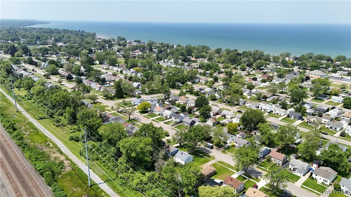4977 Morgan Parkway, Hamburg, New York 14075, Hamburg, New York 14075, 3 Bedrooms Bedrooms, 6 Rooms Rooms,1 BathroomBathrooms,Residential,Closed,4977 Morgan Parkway, Hamburg, New York 14075,B1613735