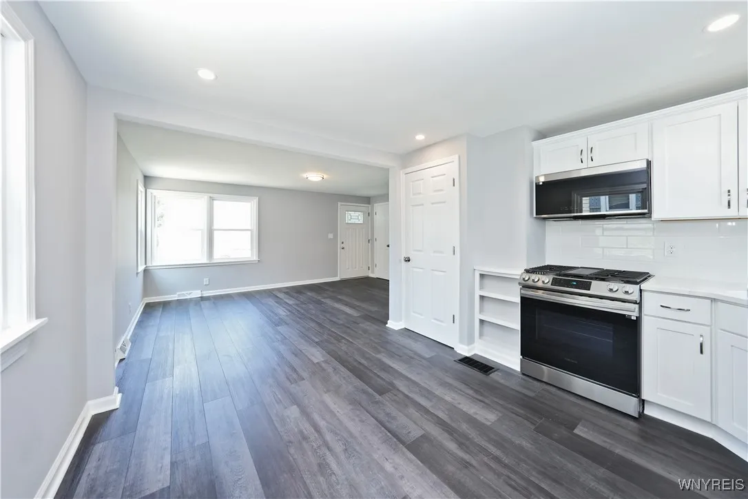 4977 Morgan Parkway, Hamburg, New York 14075, Hamburg, New York 14075, 3 Bedrooms Bedrooms, 6 Rooms Rooms,1 BathroomBathrooms,Residential,Closed,4977 Morgan Parkway, Hamburg, New York 14075,B1613735