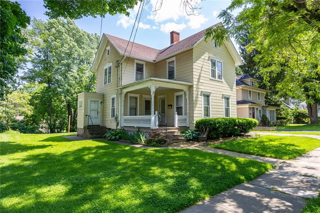 92 South Main Street, Pittsford, New York 14534, Pittsford, New York 14534, 3 Bedrooms Bedrooms, 8 Rooms Rooms,2 BathroomsBathrooms,Residential,Closed,92 South Main Street, Pittsford, New York 14534,0,R1613608