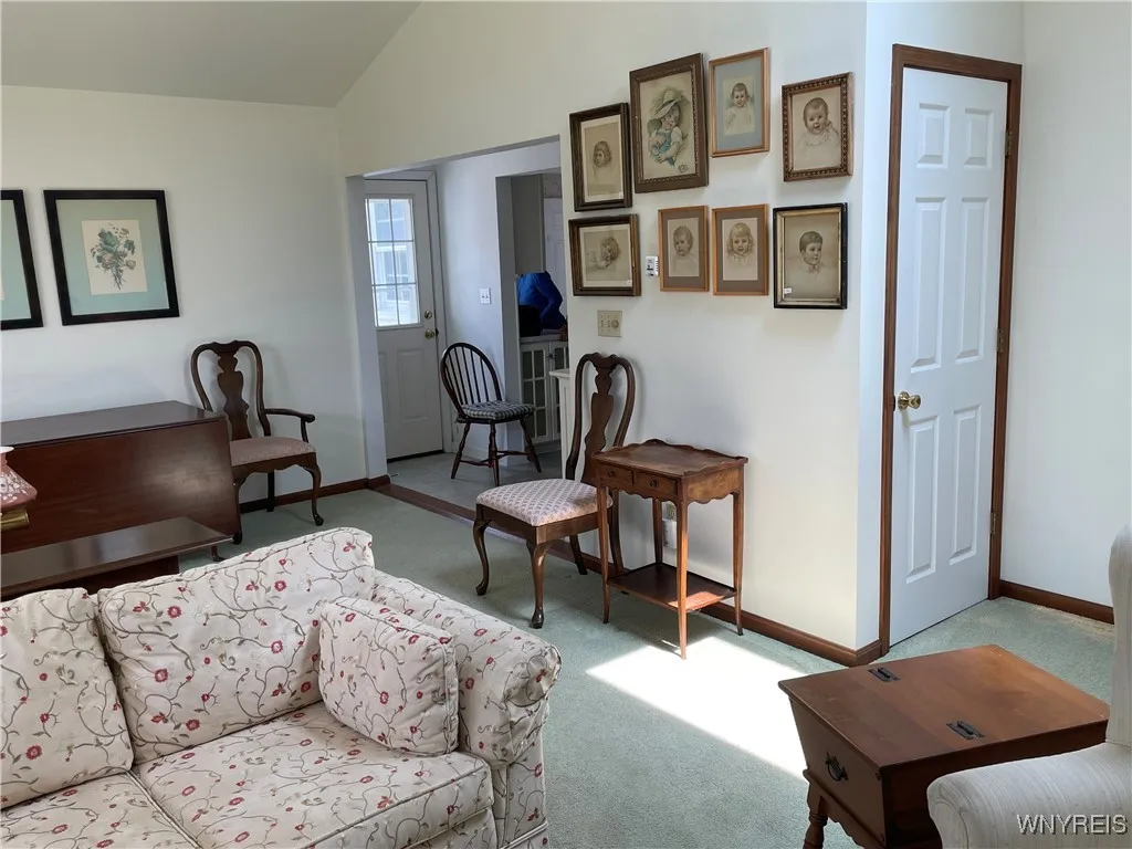 138 Deumant Terrace, Tonawanda-town, New York 1422, Tonawanda, New York 14223, 4 Bedrooms Bedrooms, 8 Rooms Rooms,1 BathroomBathrooms,Residential,Closed,138 Deumant Terrace, Tonawanda-town, New York 1422,B1614313