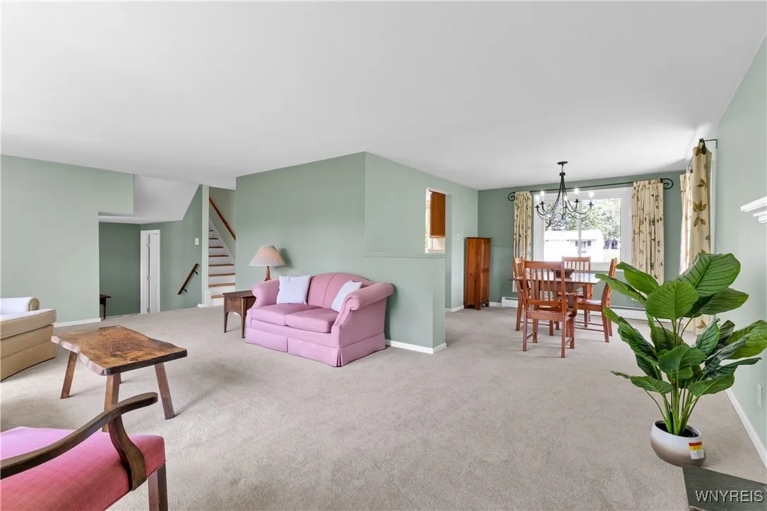 8961 The Fairways, Clarence, New York 14031, Clarence, New York 14031, 4 Bedrooms Bedrooms, 9 Rooms Rooms,1 BathroomBathrooms,Residential,Closed,8961 The Fairways, Clarence, New York 14031,B1614117
