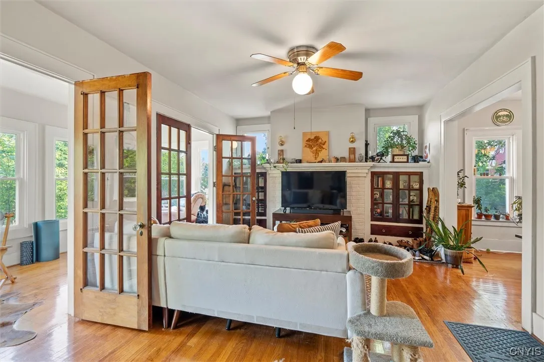 315 Wolcott Avenue, Syracuse, New York 13207, Syracuse, New York 13207, 6 Bedrooms Bedrooms, ,2 BathroomsBathrooms,Residential,For Sale,315 Wolcott Avenue, Syracuse, New York 13207,S1614381