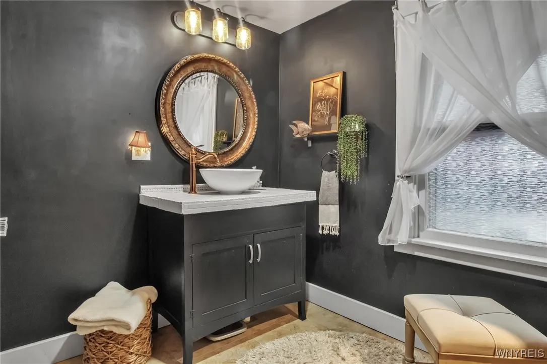 501 Girard Avenue, Aurora, New York 14052, Aurora, New York 14052, 4 Bedrooms Bedrooms, 11 Rooms Rooms,2 BathroomsBathrooms,Residential,Closed,501 Girard Avenue, Aurora, New York 14052,0,B1613711