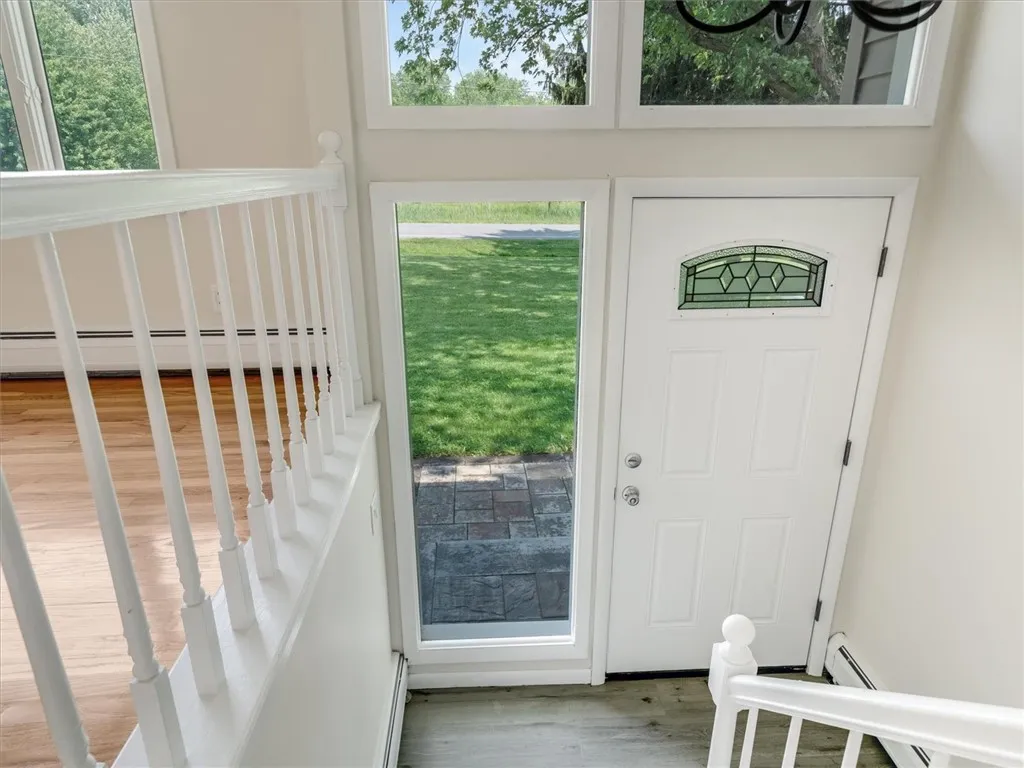 1333 Wayneport Road South, Macedon, New York 14502, Macedon, New York 14502, 4 Bedrooms Bedrooms, 9 Rooms Rooms,2 BathroomsBathrooms,Residential,Closed,1333 Wayneport Road South, Macedon, New York 14502,0,R1612122