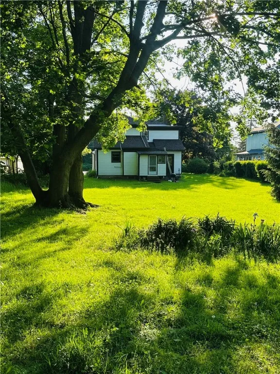94 North Division Street, Auburn, New York 13021, Auburn, New York 13021, 5 Bedrooms Bedrooms, ,2 BathroomsBathrooms,Residential,Closed,94 North Division Street, Auburn, New York 13021,R1611278