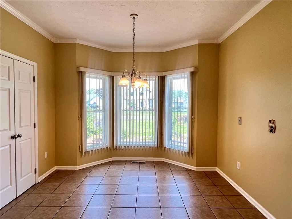 41 West Garden Drive, Gates, New York 14606, Gates, New York 14606, 3 Bedrooms Bedrooms, 7 Rooms Rooms,2 BathroomsBathrooms,Residential,Closed,41 West Garden Drive, Gates, New York 14606,R1614421