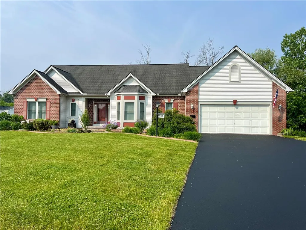 Welcome to 41 W Garden Dr