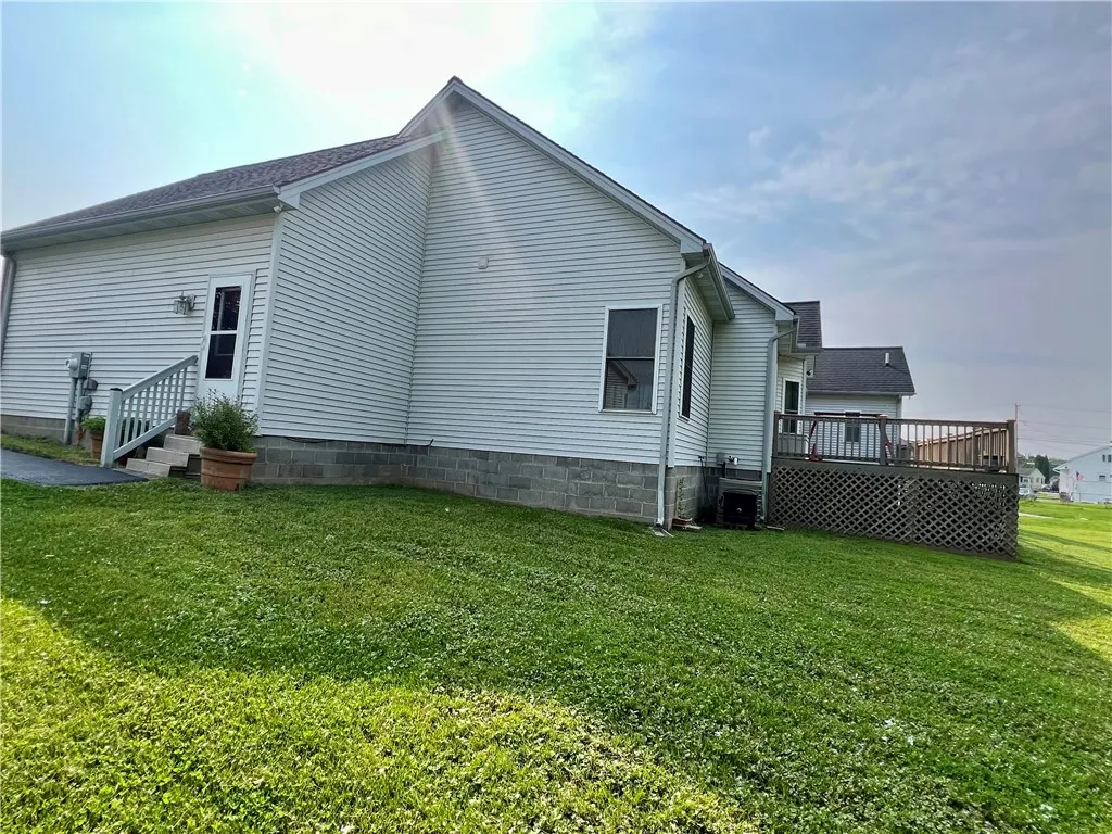 41 West Garden Drive, Gates, New York 14606, Gates, New York 14606, 3 Bedrooms Bedrooms, 7 Rooms Rooms,2 BathroomsBathrooms,Residential,Closed,41 West Garden Drive, Gates, New York 14606,R1614421
