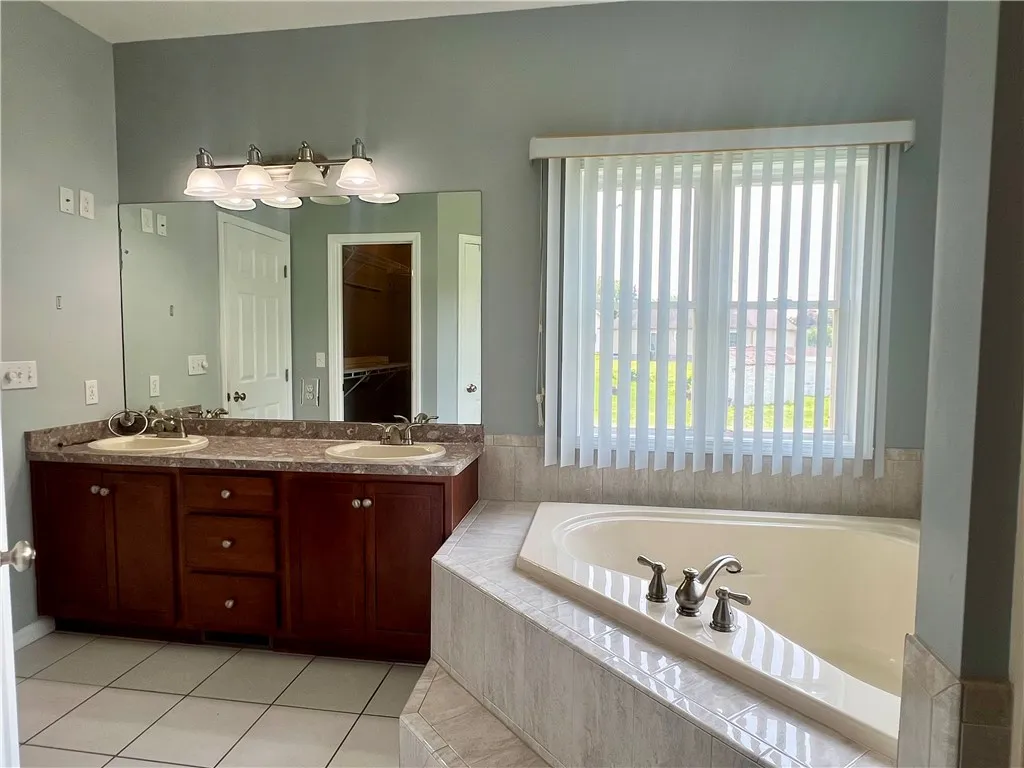 41 West Garden Drive, Gates, New York 14606, Gates, New York 14606, 3 Bedrooms Bedrooms, 7 Rooms Rooms,2 BathroomsBathrooms,Residential,Closed,41 West Garden Drive, Gates, New York 14606,R1614421