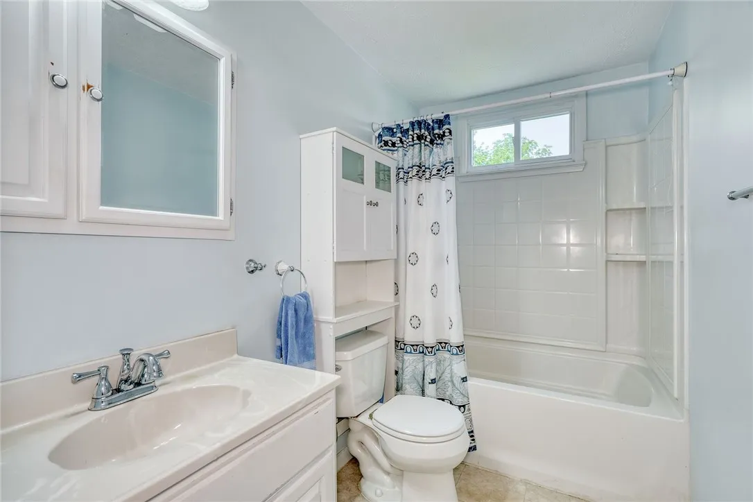 235 Vollmer Parkway, Henrietta, New York 14623, Henrietta, New York 14623, 4 Bedrooms Bedrooms, 7 Rooms Rooms,2 BathroomsBathrooms,Residential,Closed,235 Vollmer Parkway, Henrietta, New York 14623,R1614422