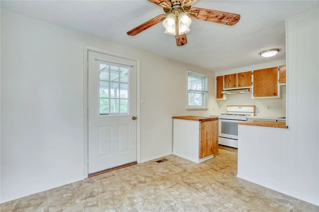 235 Vollmer Parkway, Henrietta, New York 14623, Henrietta, New York 14623, 4 Bedrooms Bedrooms, 7 Rooms Rooms,2 BathroomsBathrooms,Residential,Closed,235 Vollmer Parkway, Henrietta, New York 14623,R1614422