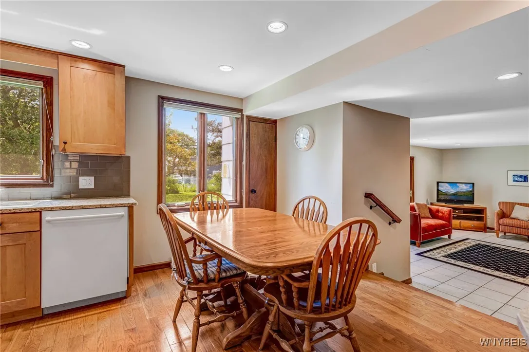 172 Shetland Drive, Amherst, New York 14221, Amherst, New York 14221, 4 Bedrooms Bedrooms, 13 Rooms Rooms,2 BathroomsBathrooms,Residential,Closed,172 Shetland Drive, Amherst, New York 14221,B1614065